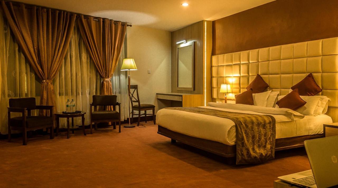 The Amadablam Hotel Katmandou Extérieur photo